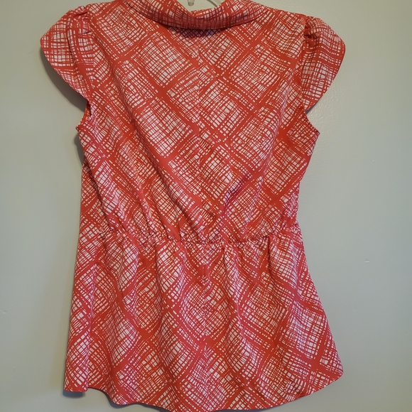 Banana Republic Red and White Patterned Blouse - Picture 2 of 3